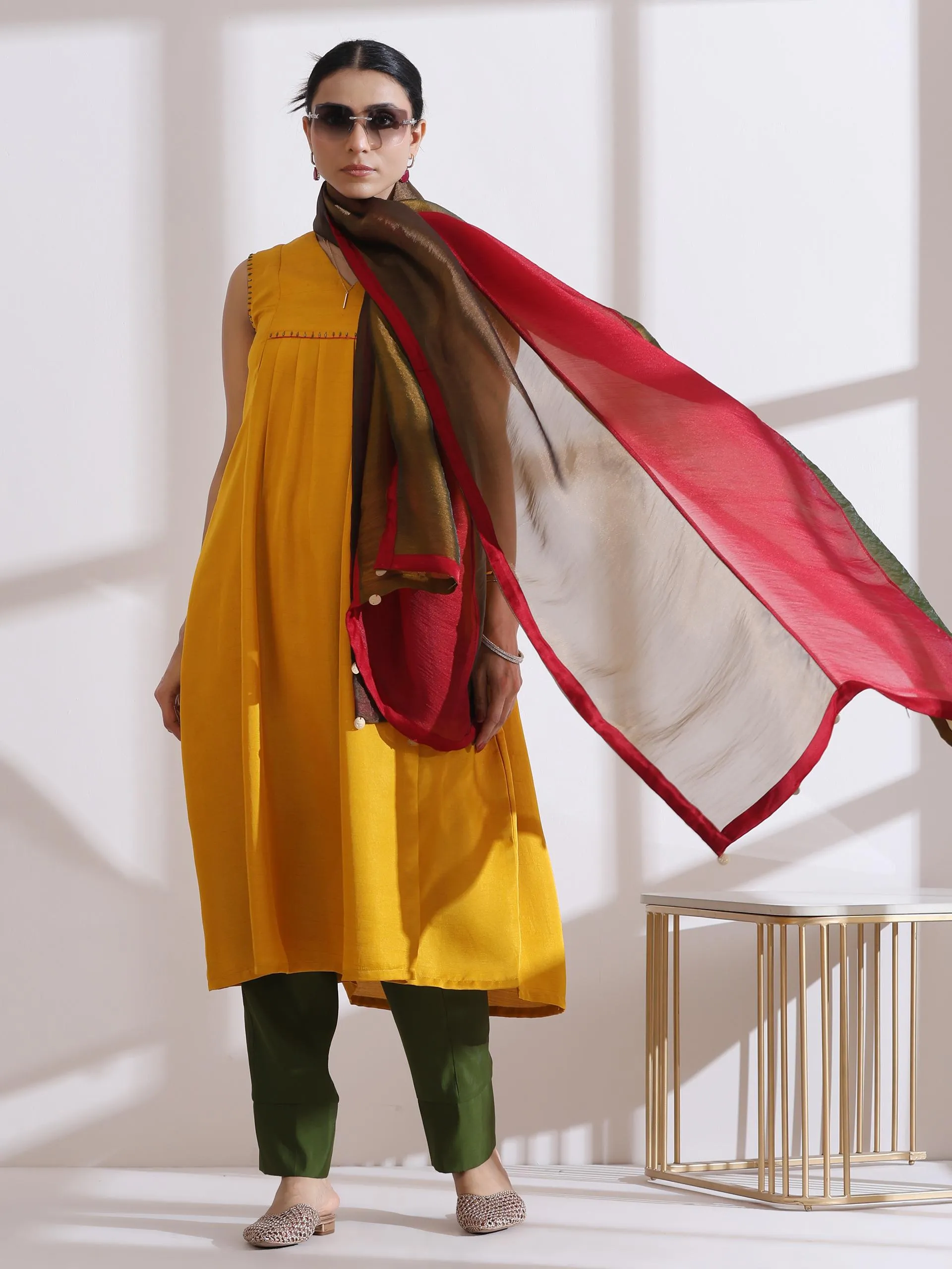 1 Pc Dupatta - Banarasi Tissue 3 Colour Dupatta