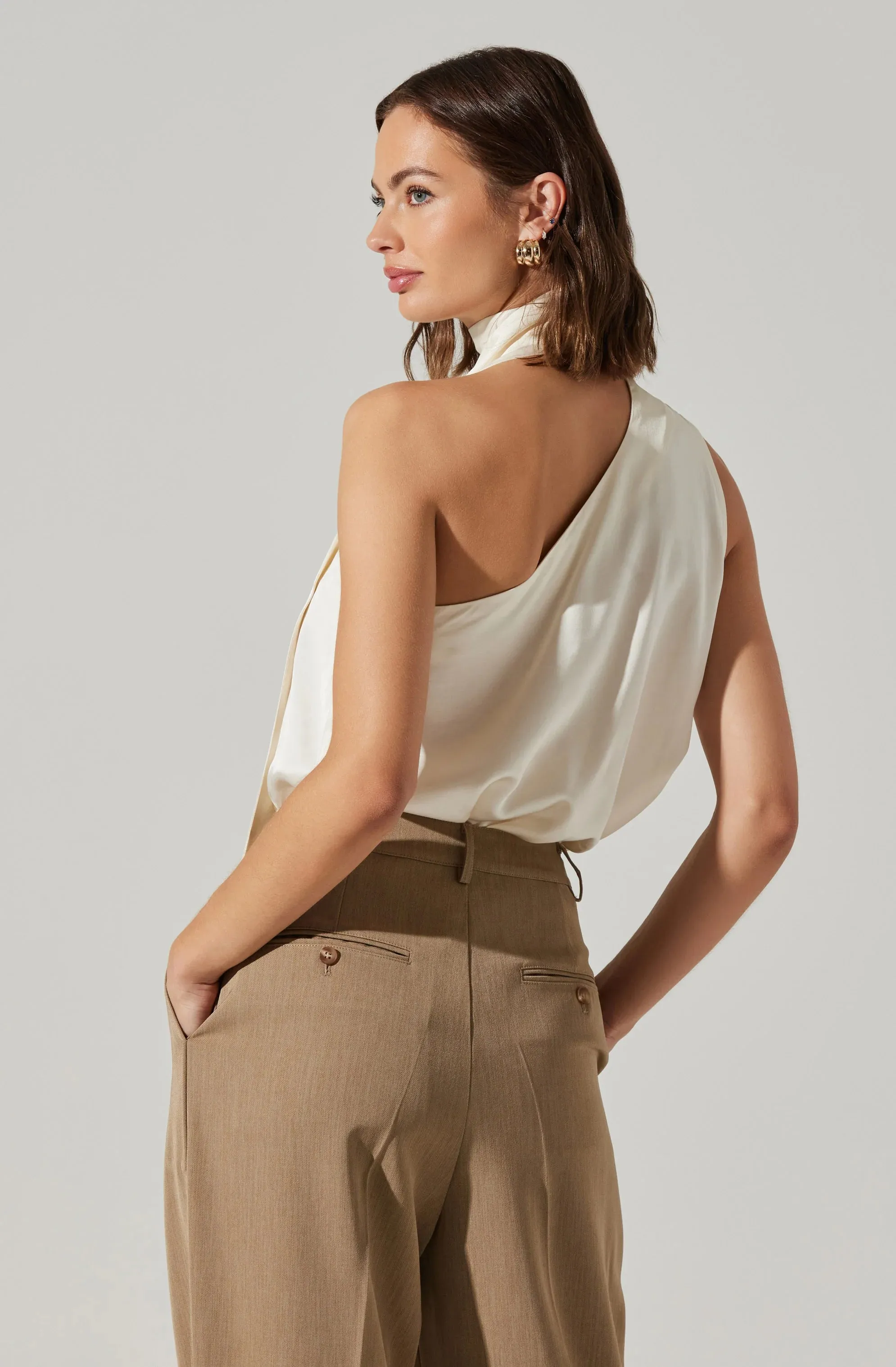 ASTR Partia Cream Scarf Asymmetrical Top (1 MEDIUM)
