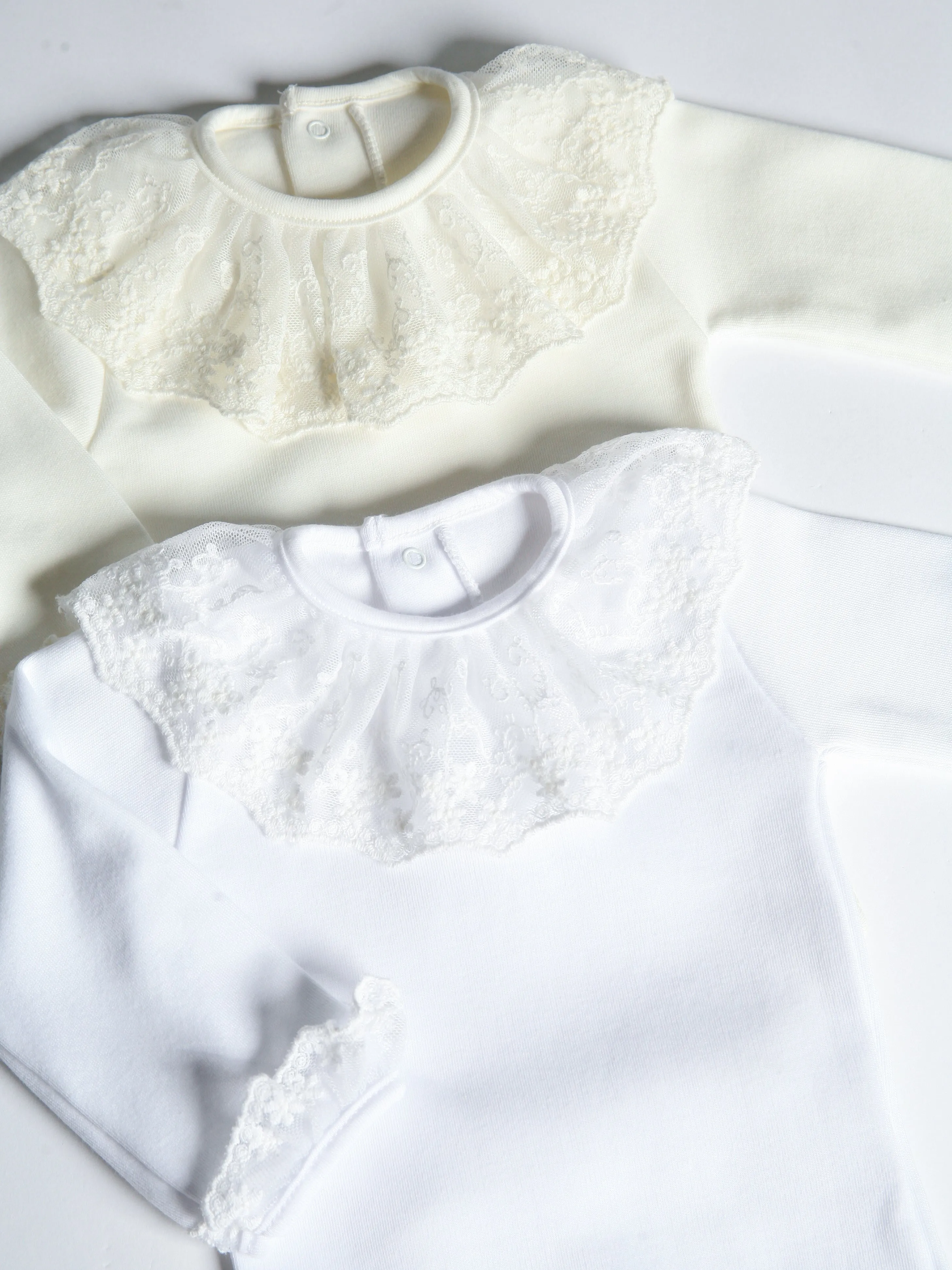 Calamaro White lace Frill Collar Vest
