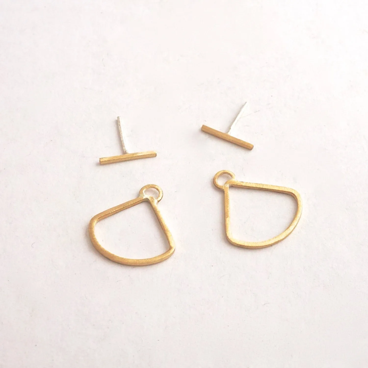 Contemporary Hand-Crafted Staple Ear Jacket With Half Circle Ear Jacket - 0173