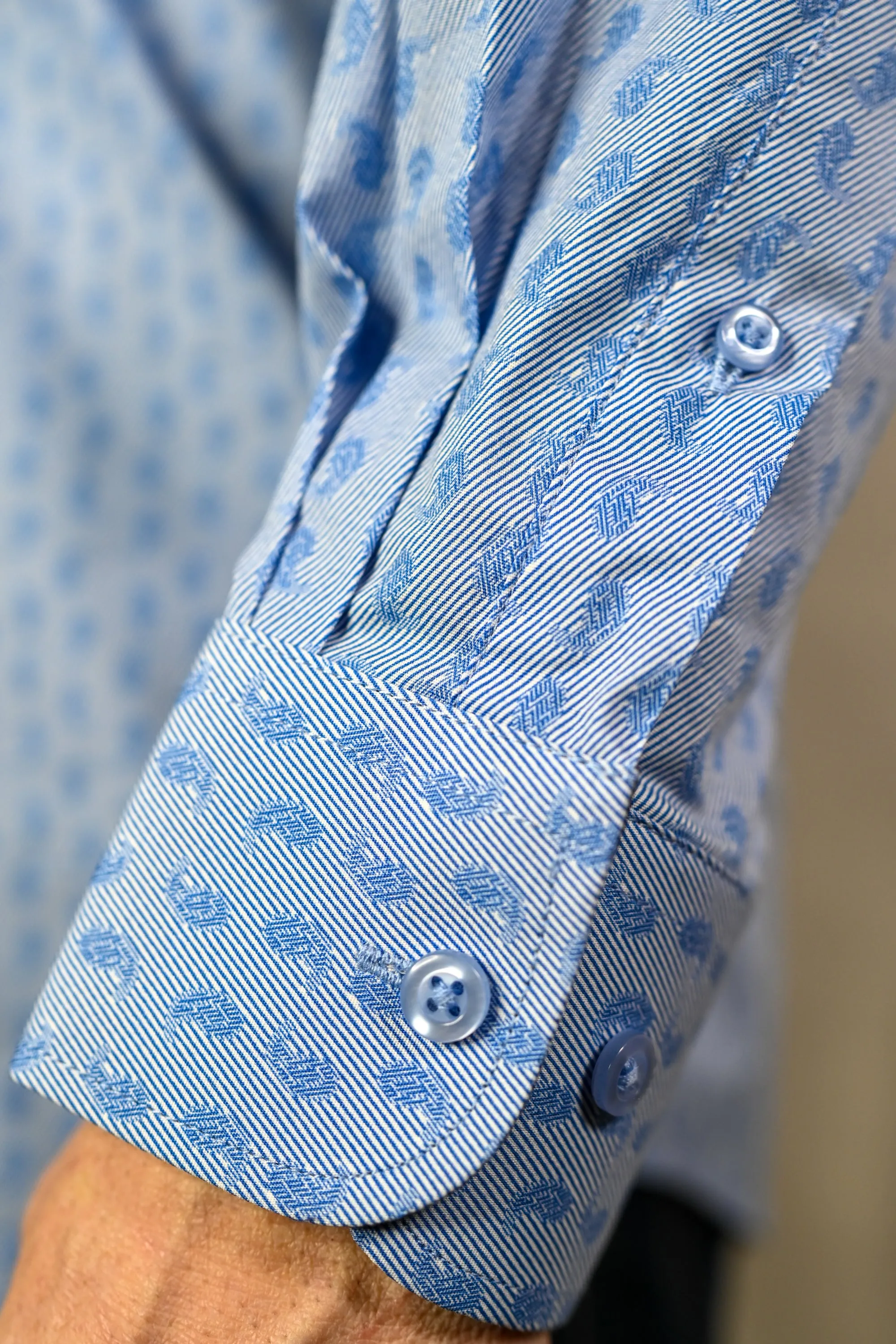 D. HECTER SHIRT