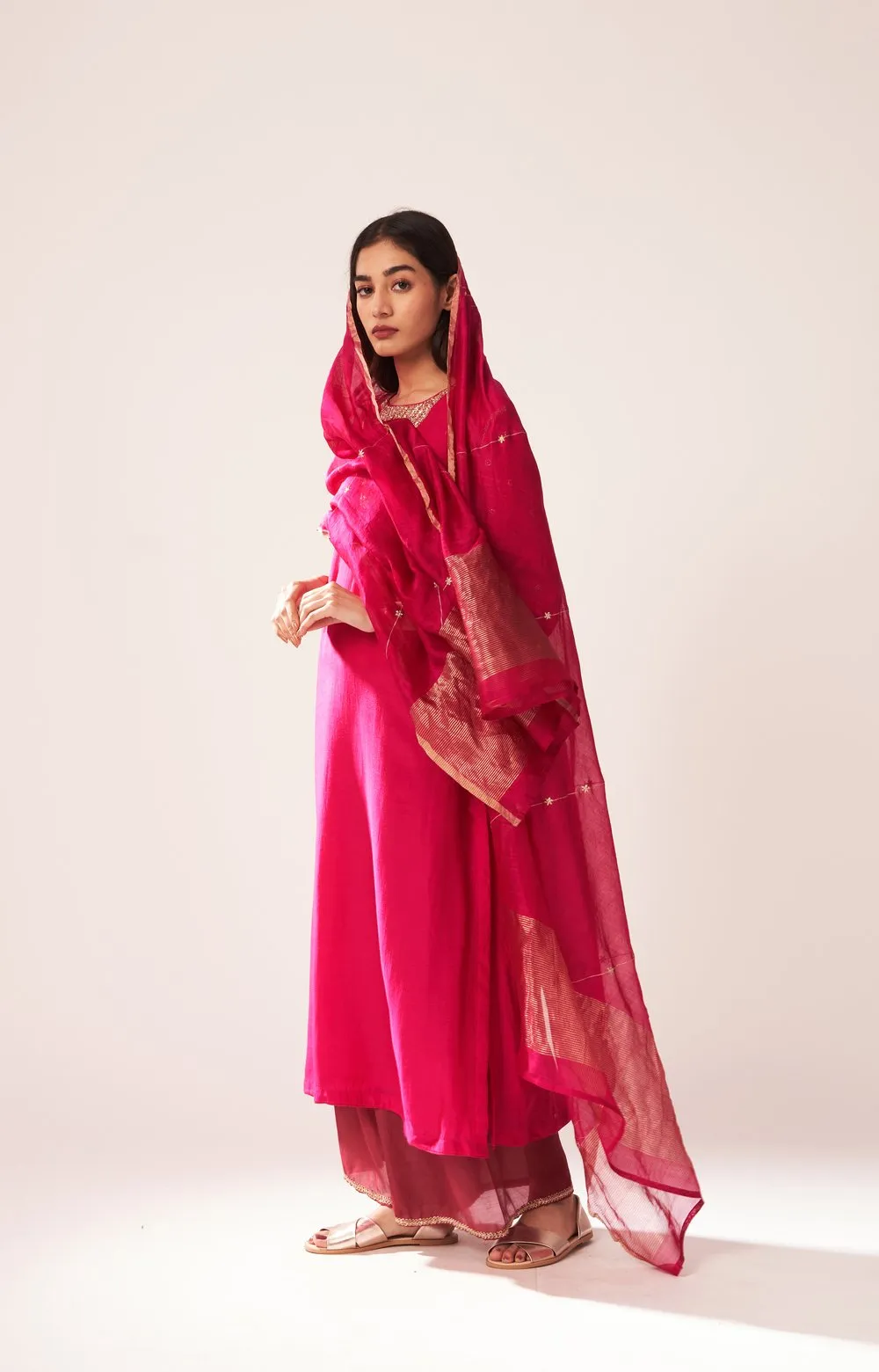 Dot   I   Kurta-Pants-And-Dupatta-2