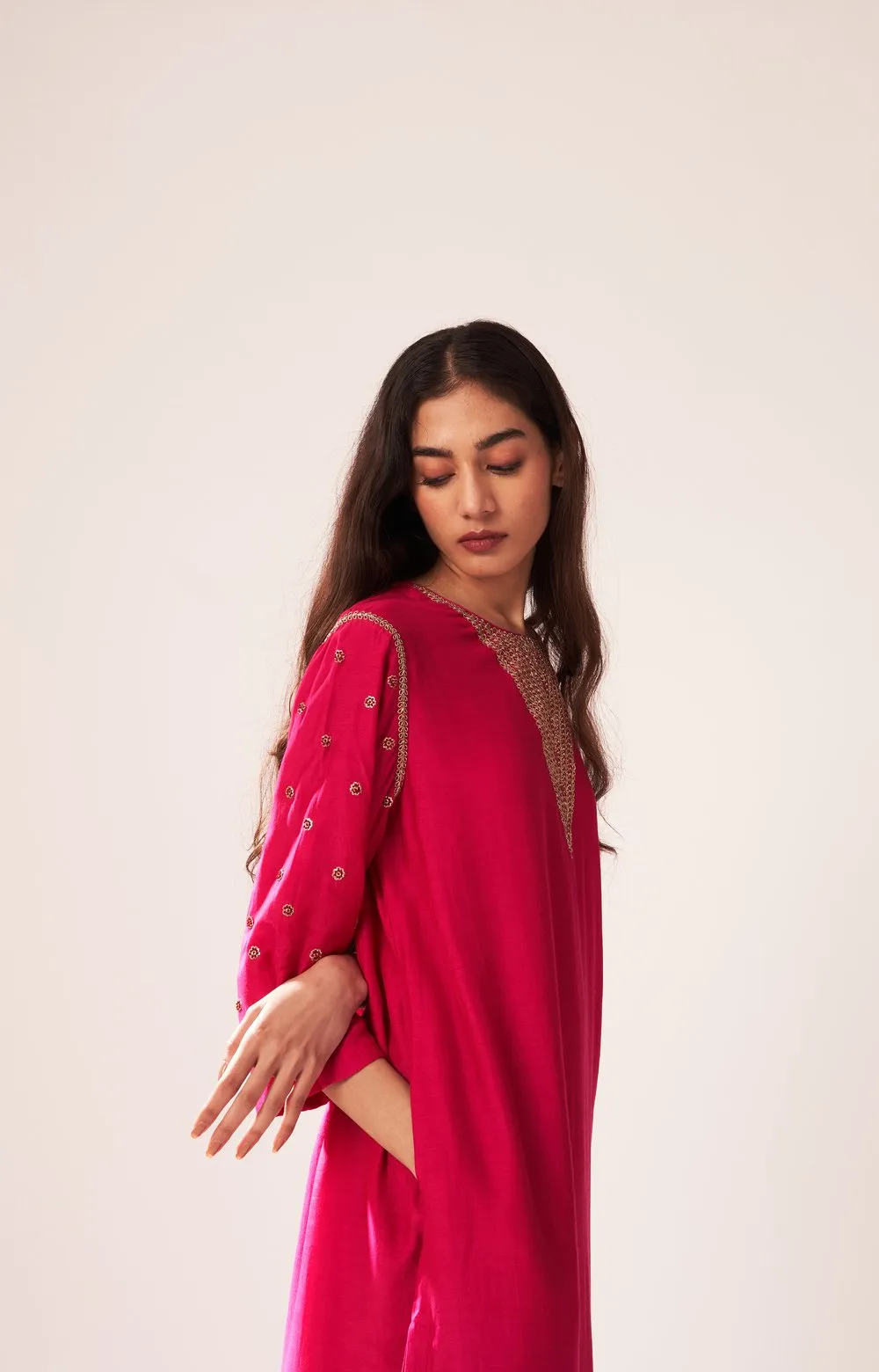 Dot   I   Kurta-Pants-And-Dupatta-2
