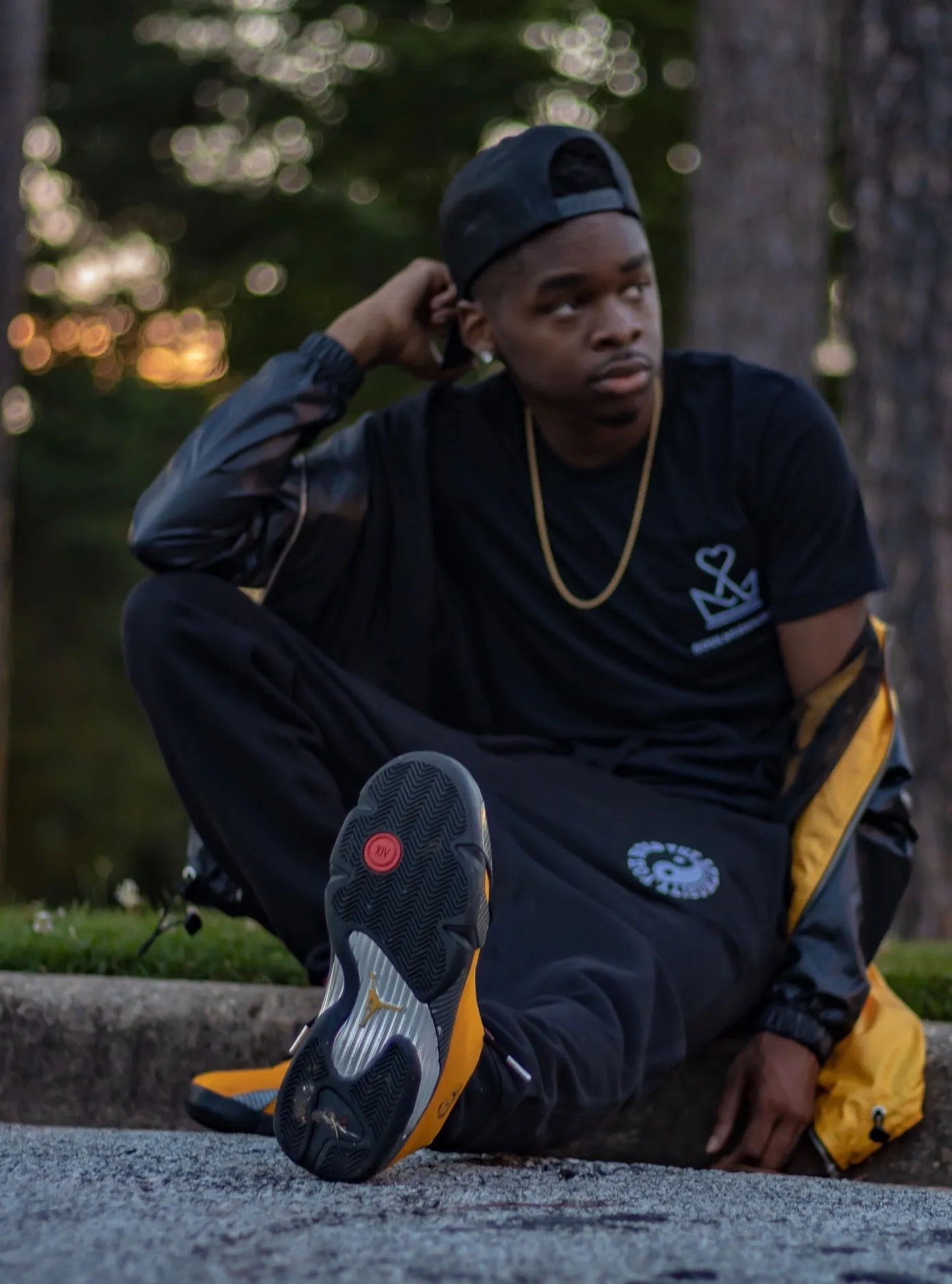 Essential Logo Tee