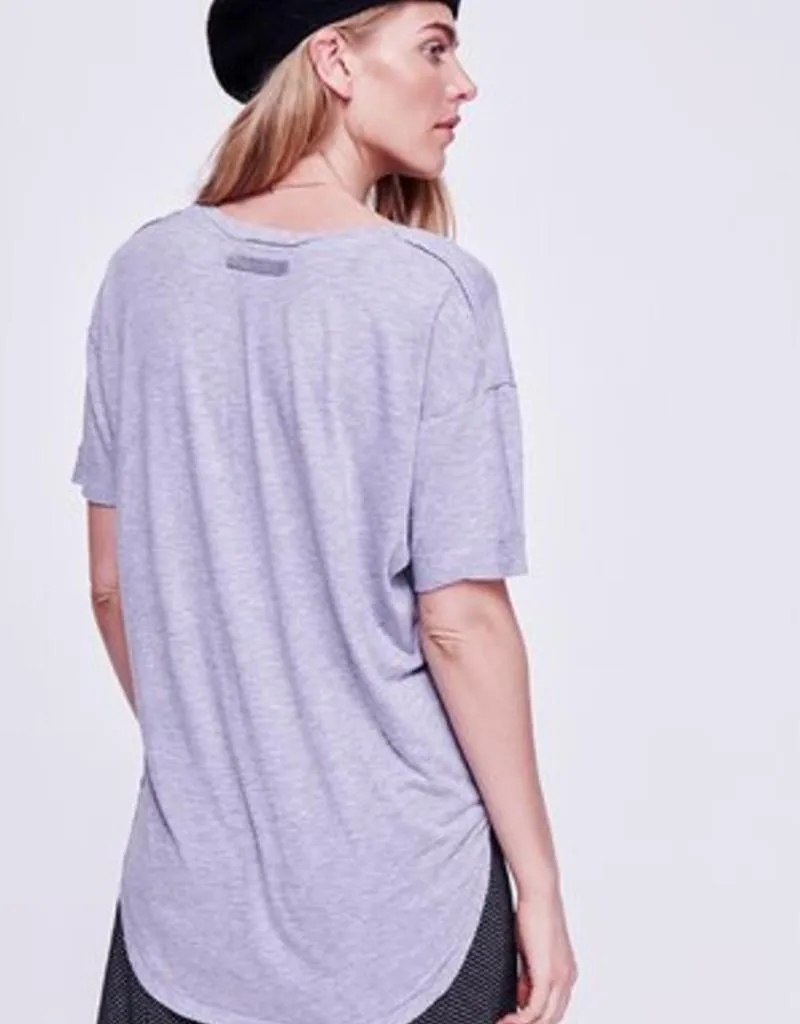 FREE PEOPLE OVERSIZED POCKET TEE GREY-