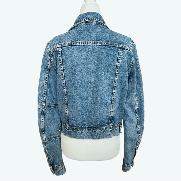 Free People We the Free &quot;Rumors&quot; Cropped Denim Jacket Light Indigo Blue XS EUC