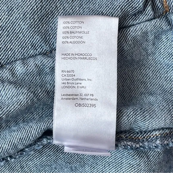 Free People We the Free &quot;Rumors&quot; Cropped Denim Jacket Light Indigo Blue XS EUC