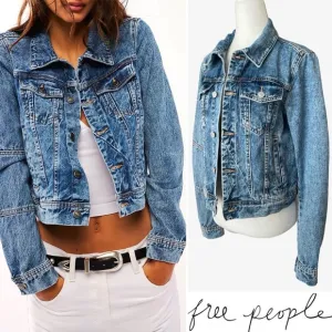 Free People We the Free &quot;Rumors&quot; Cropped Denim Jacket Light Indigo Blue XS EUC