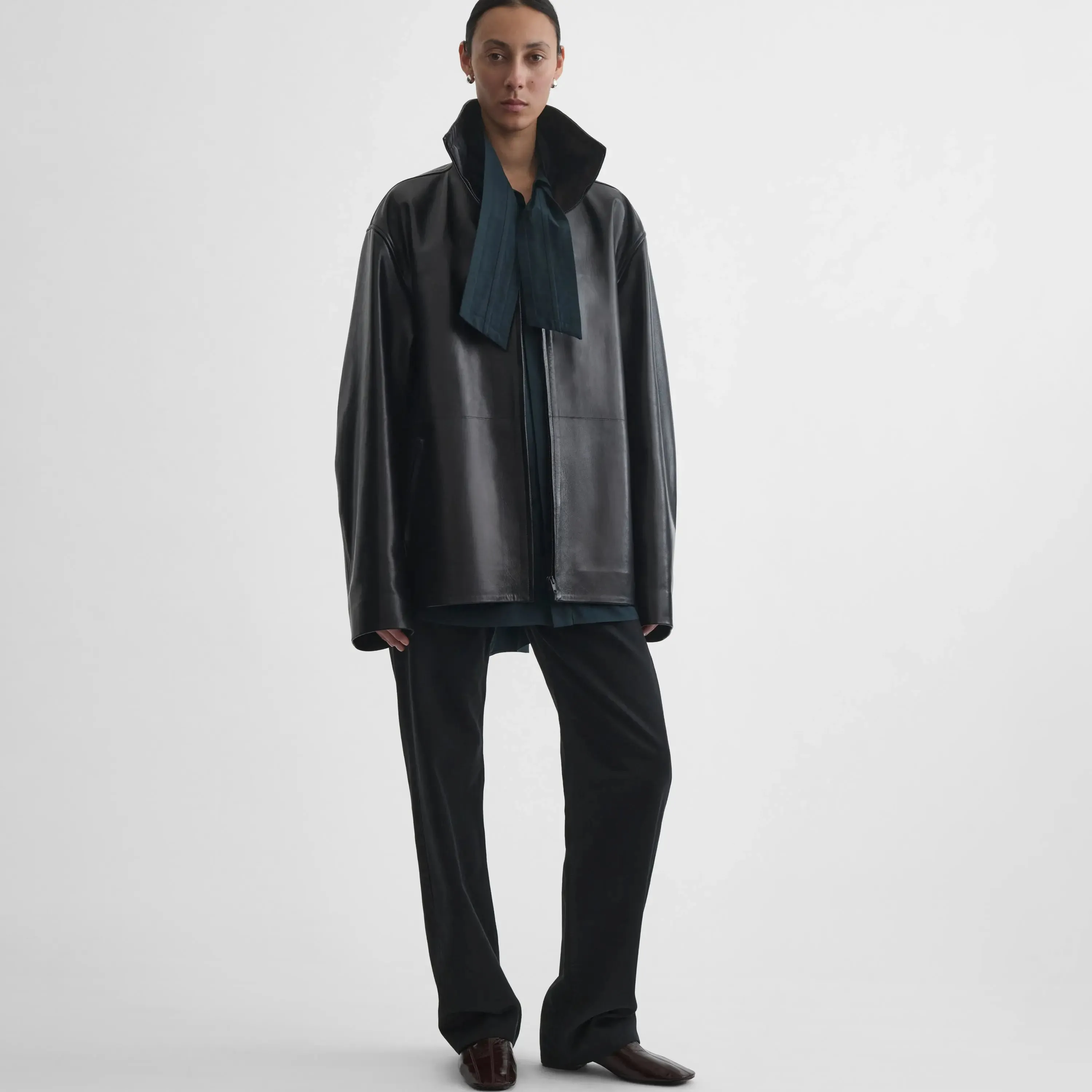 FUNNEL JACKET | black leather