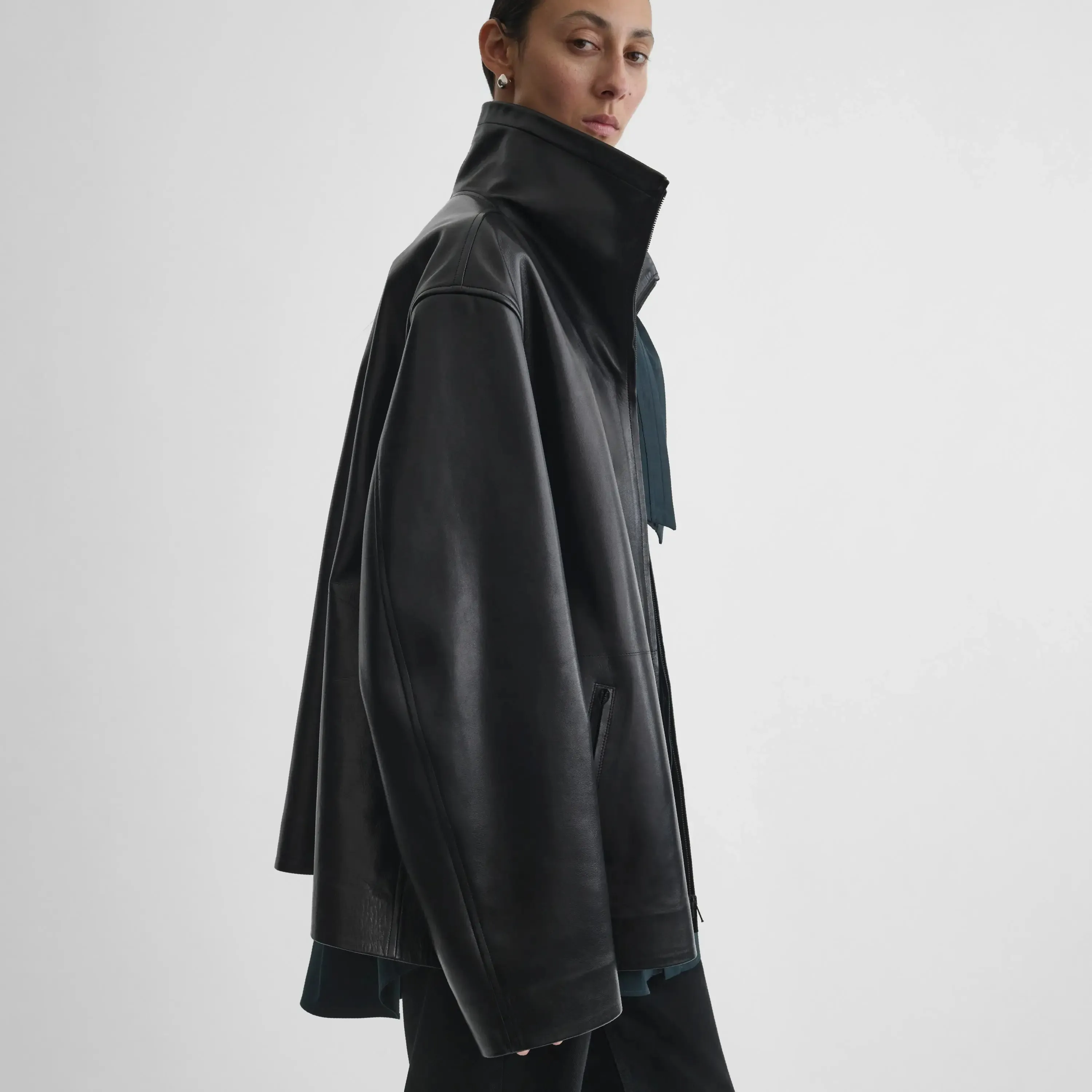 FUNNEL JACKET | black leather