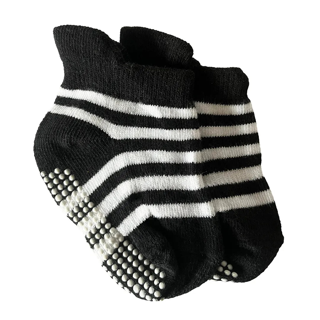 Just Done 9 Months Inside® Onesie Gift Set - Baby Shower Gift - Vest, Hat and Socks Bundle