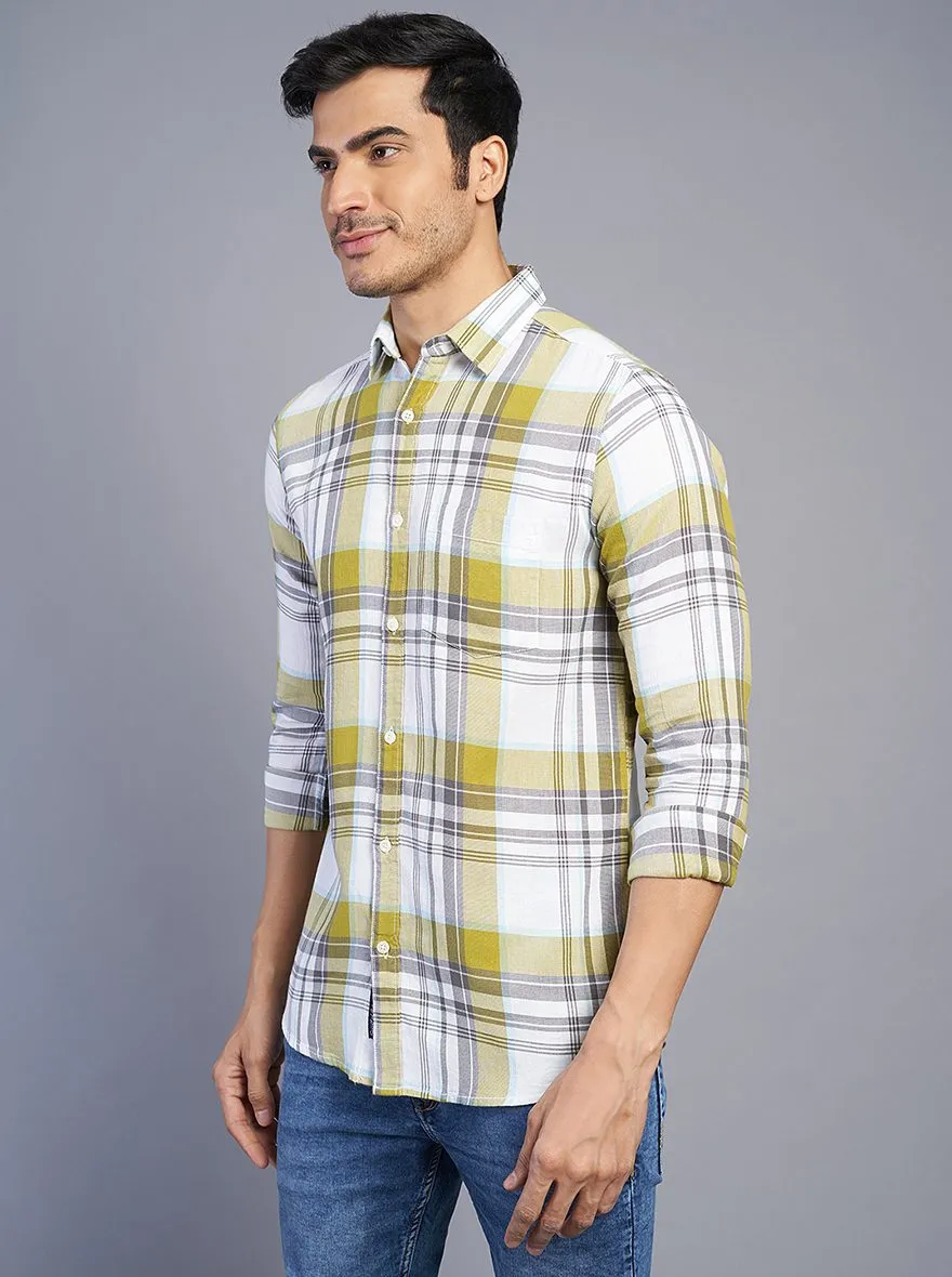 Light Green Checked Slim Fit Casual Shirt | JadeBlue