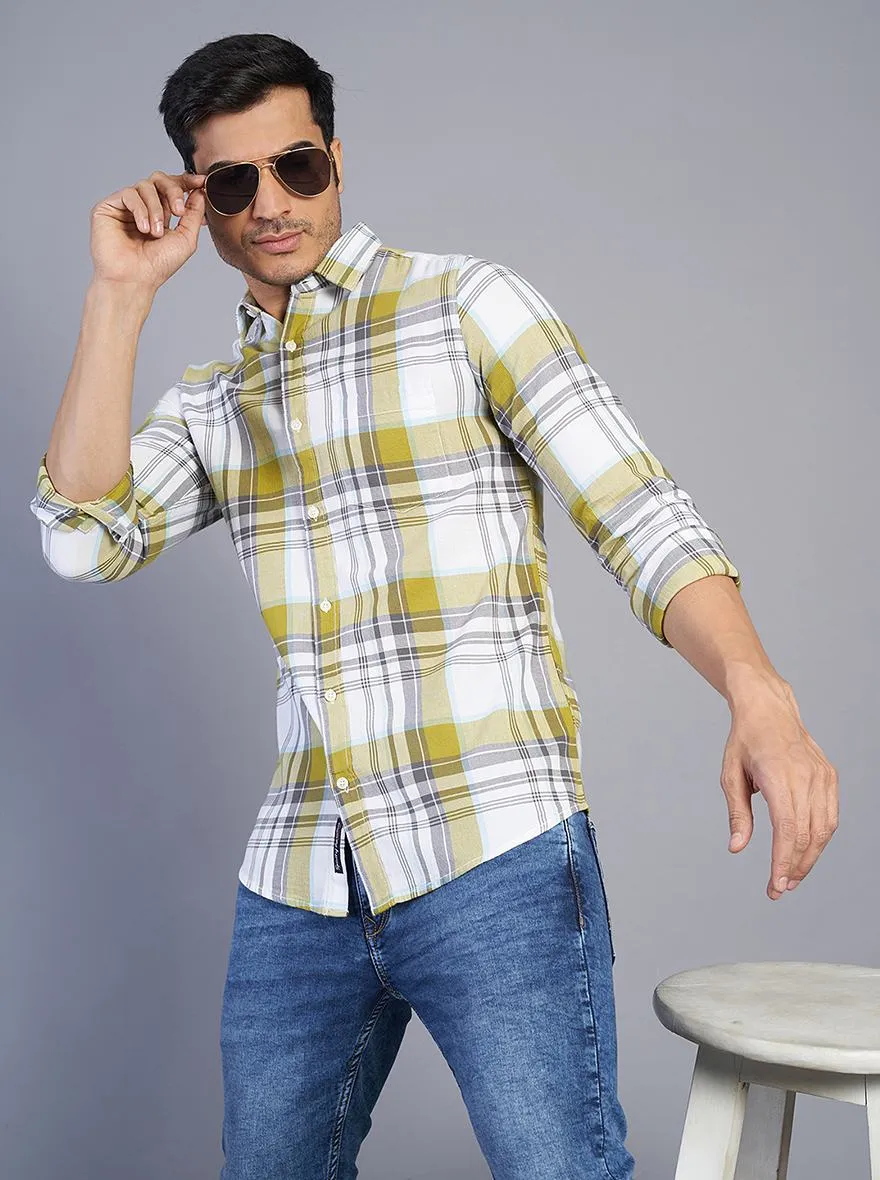 Light Green Checked Slim Fit Casual Shirt | JadeBlue