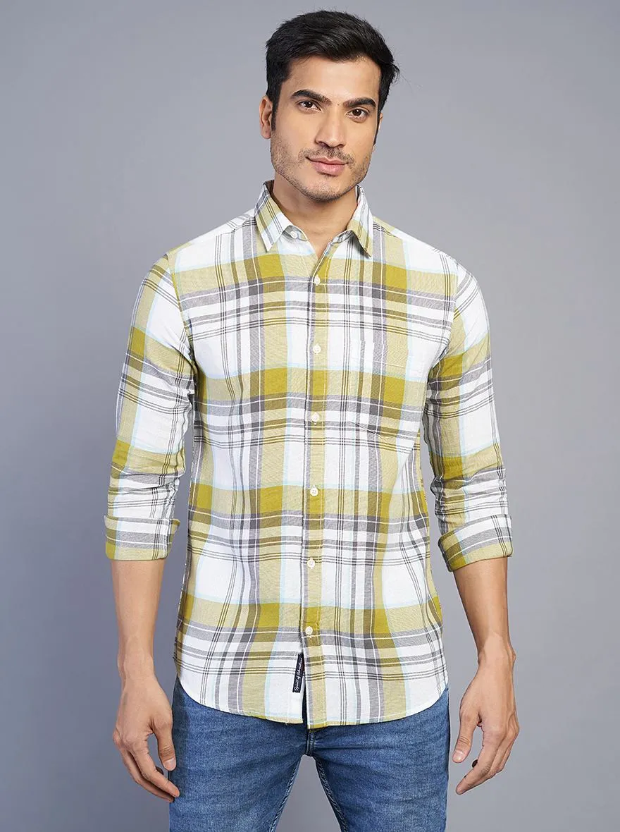Light Green Checked Slim Fit Casual Shirt | JadeBlue