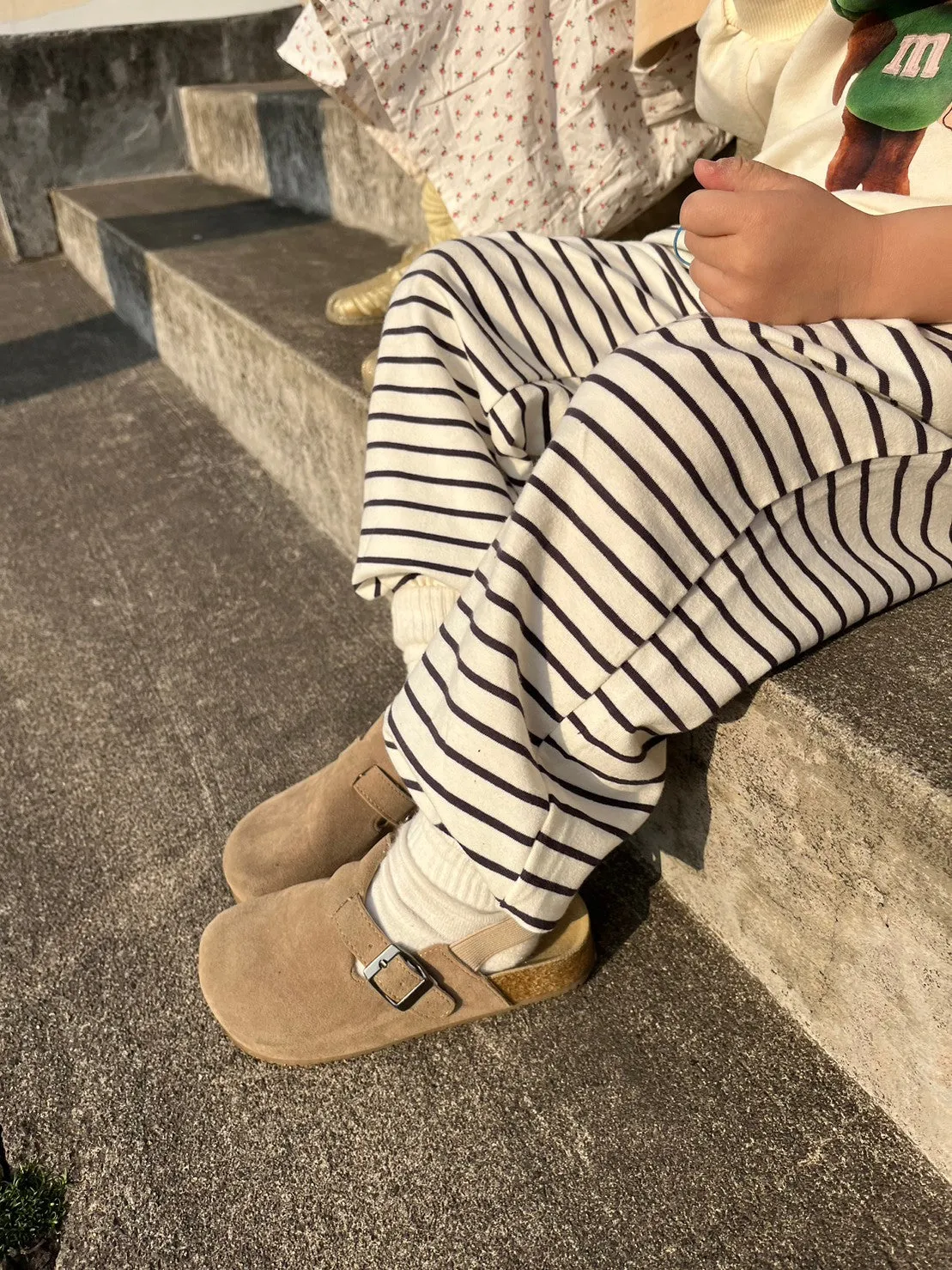light jogger pants