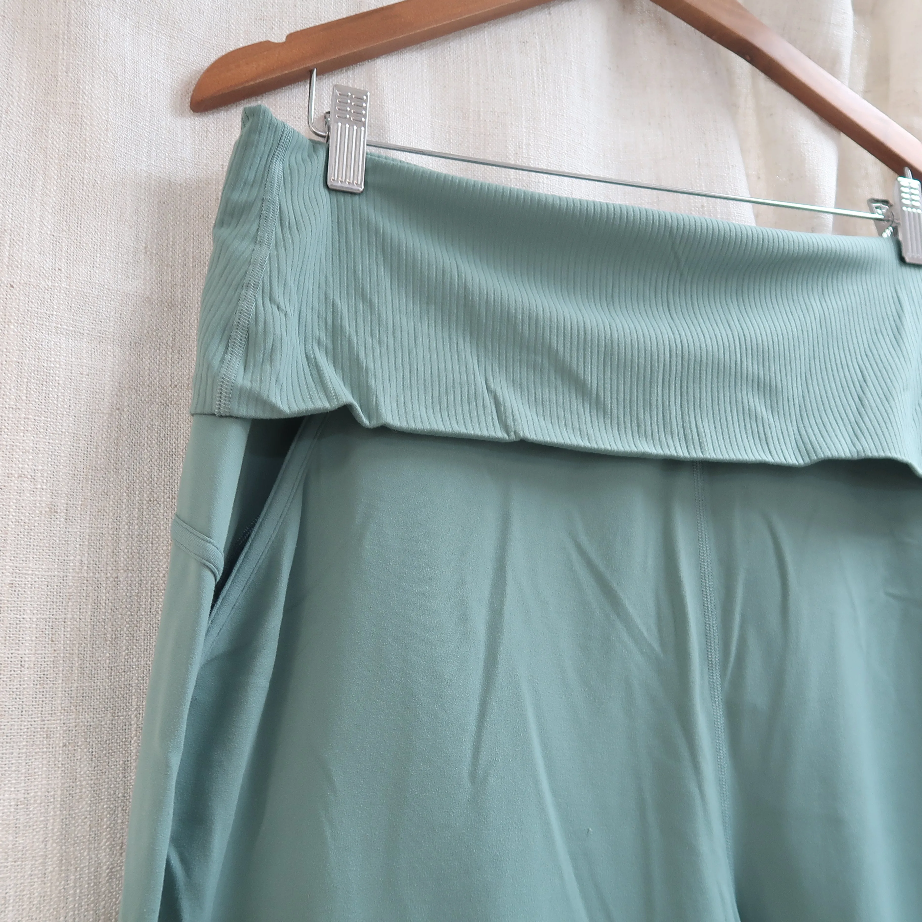 Lululemon - Pants (Women's 12)