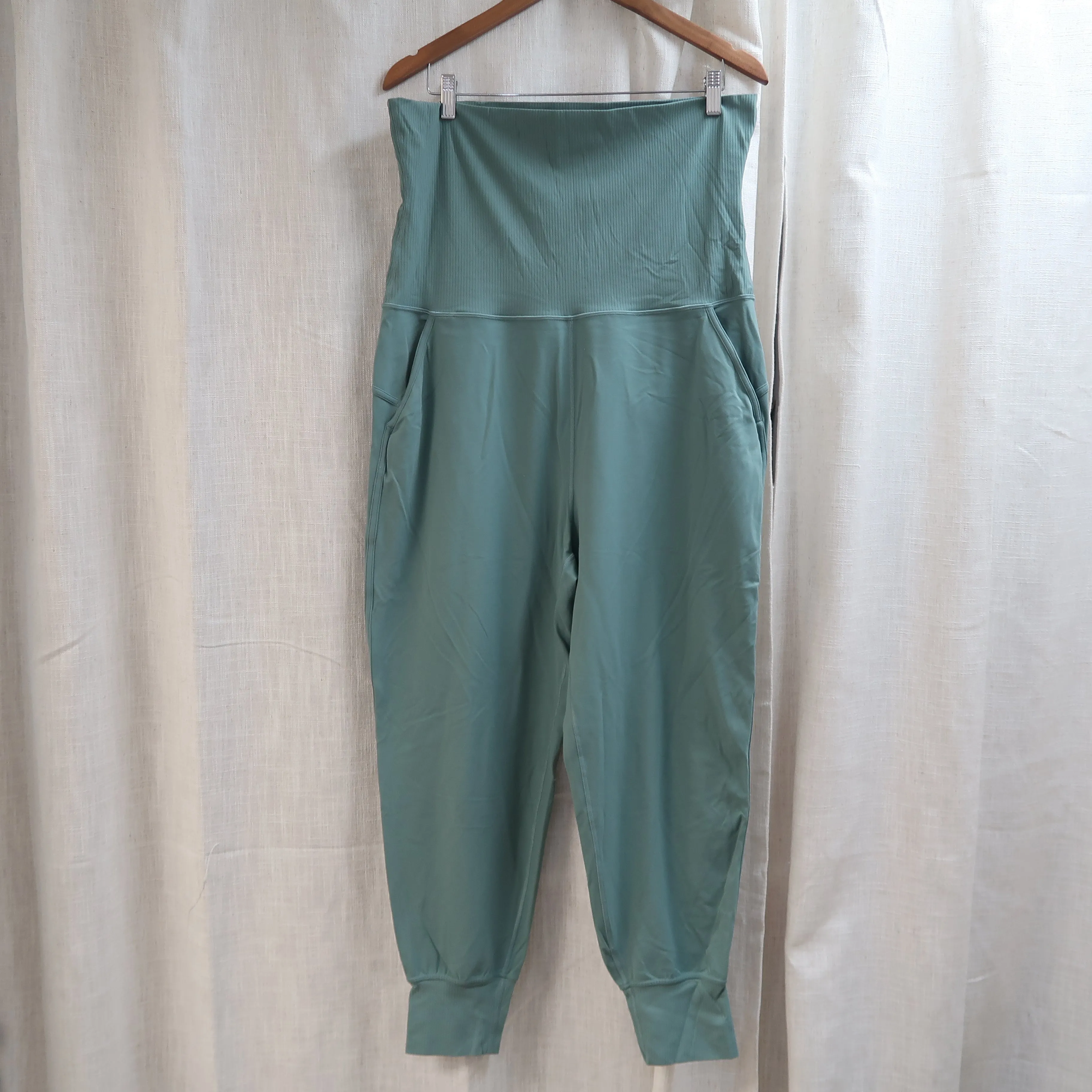 Lululemon - Pants (Women's 12)