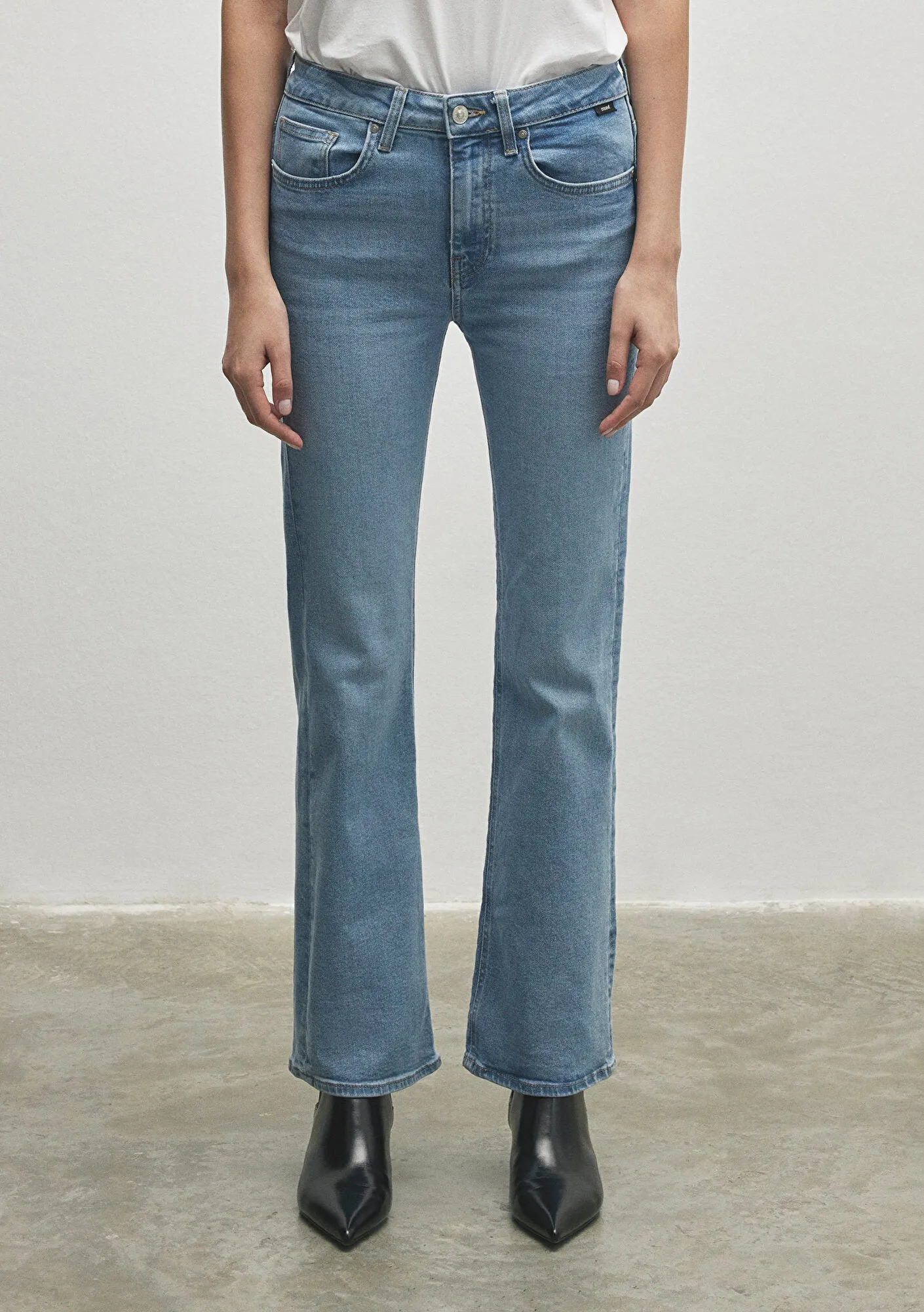 Maria Light Used Denim Jean Pants