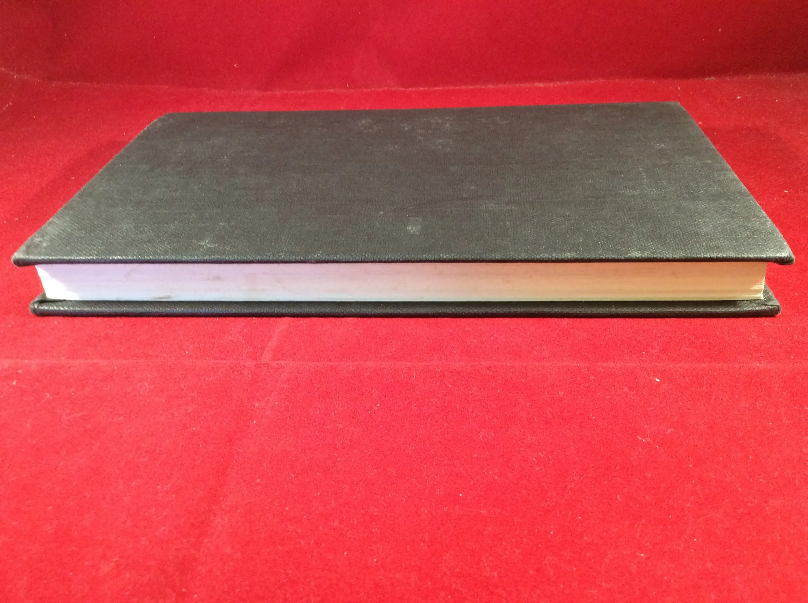 Mary Williams, Where No Birds Sing: Stories of the Macabre, William Kimber, 1978, First Edition