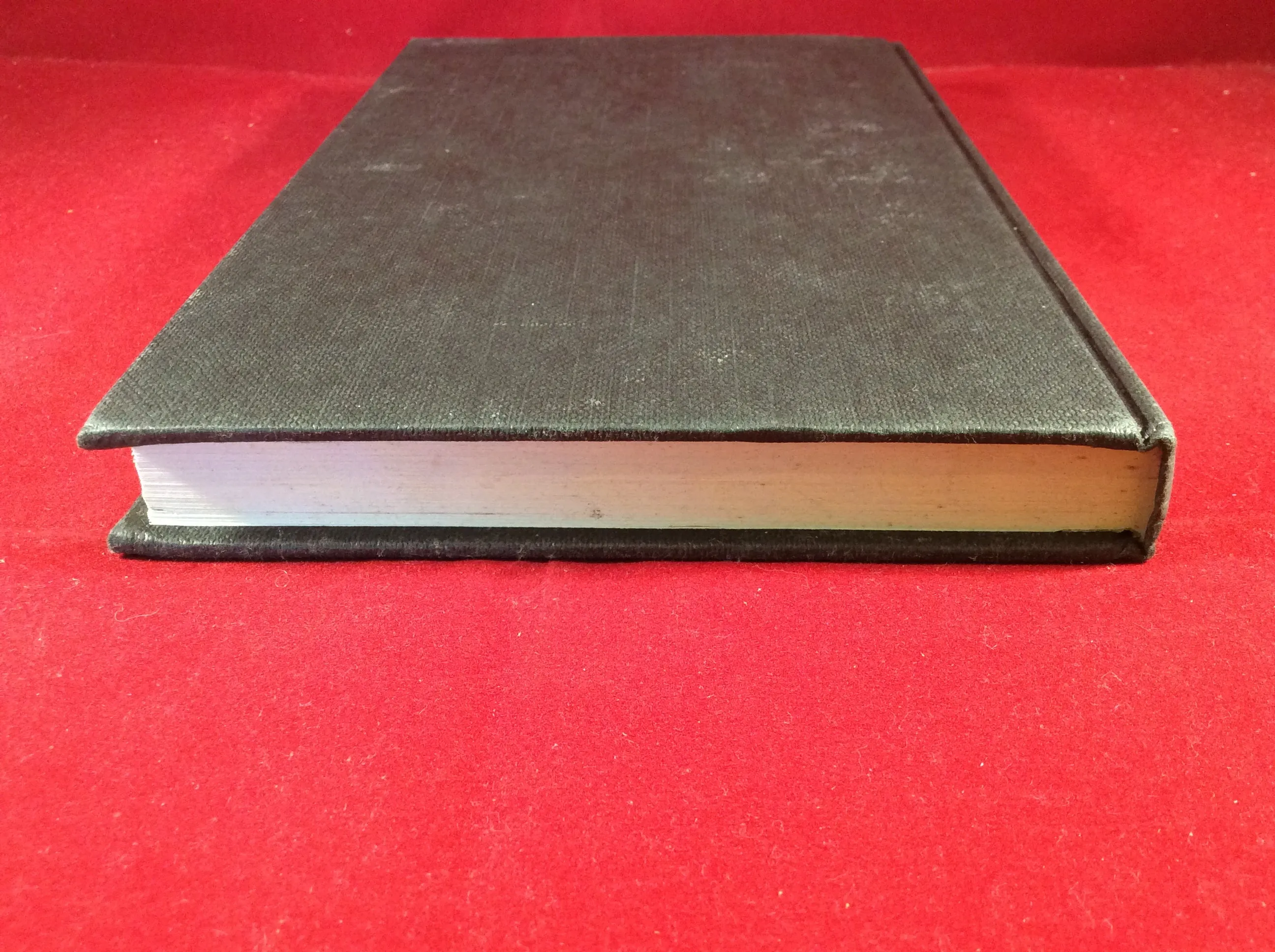 Mary Williams, Where No Birds Sing: Stories of the Macabre, William Kimber, 1978, First Edition