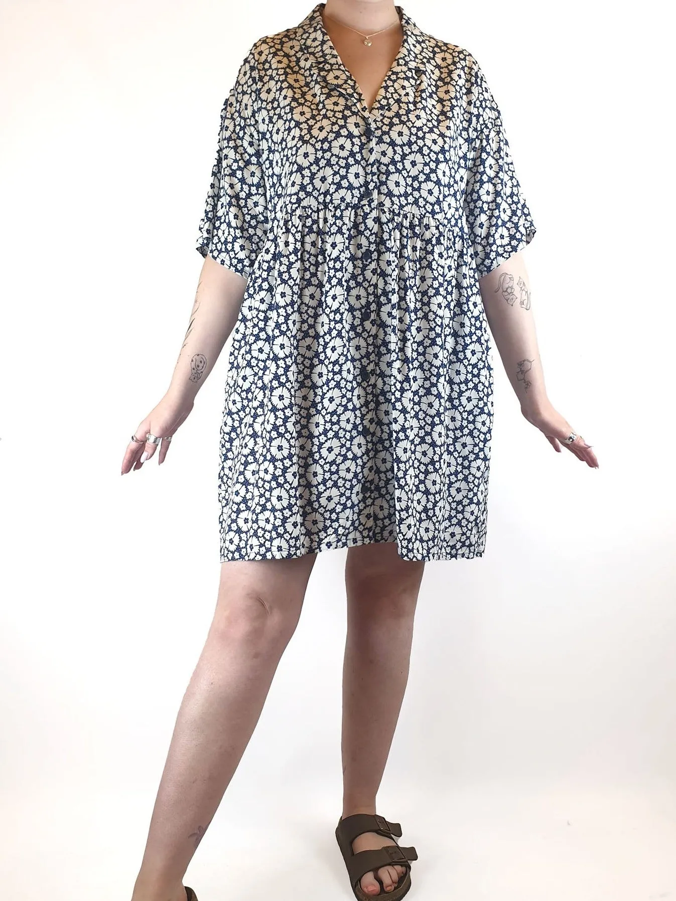 Monki daisy print dress size M