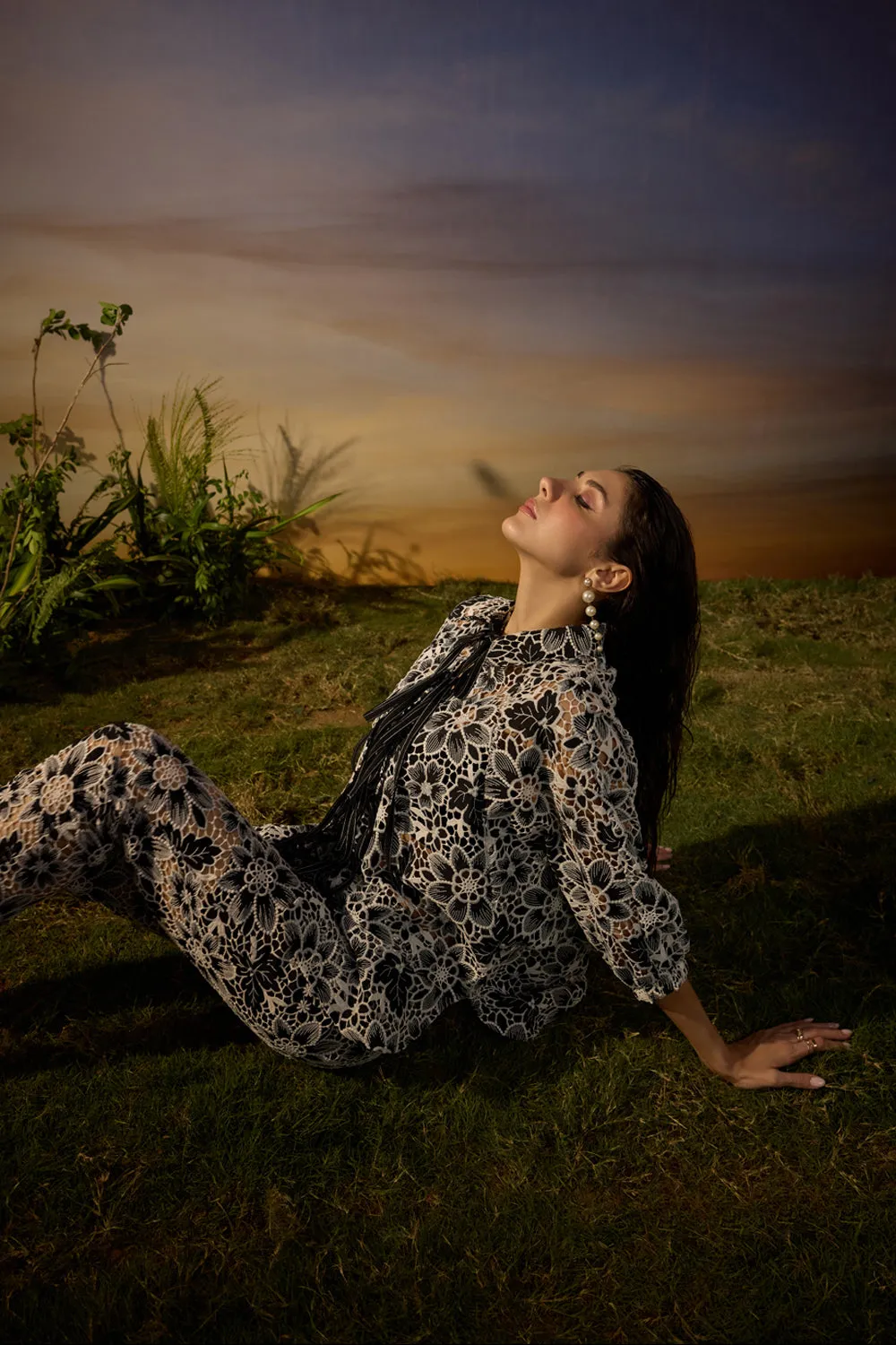 Oversize Floral Magic Pants