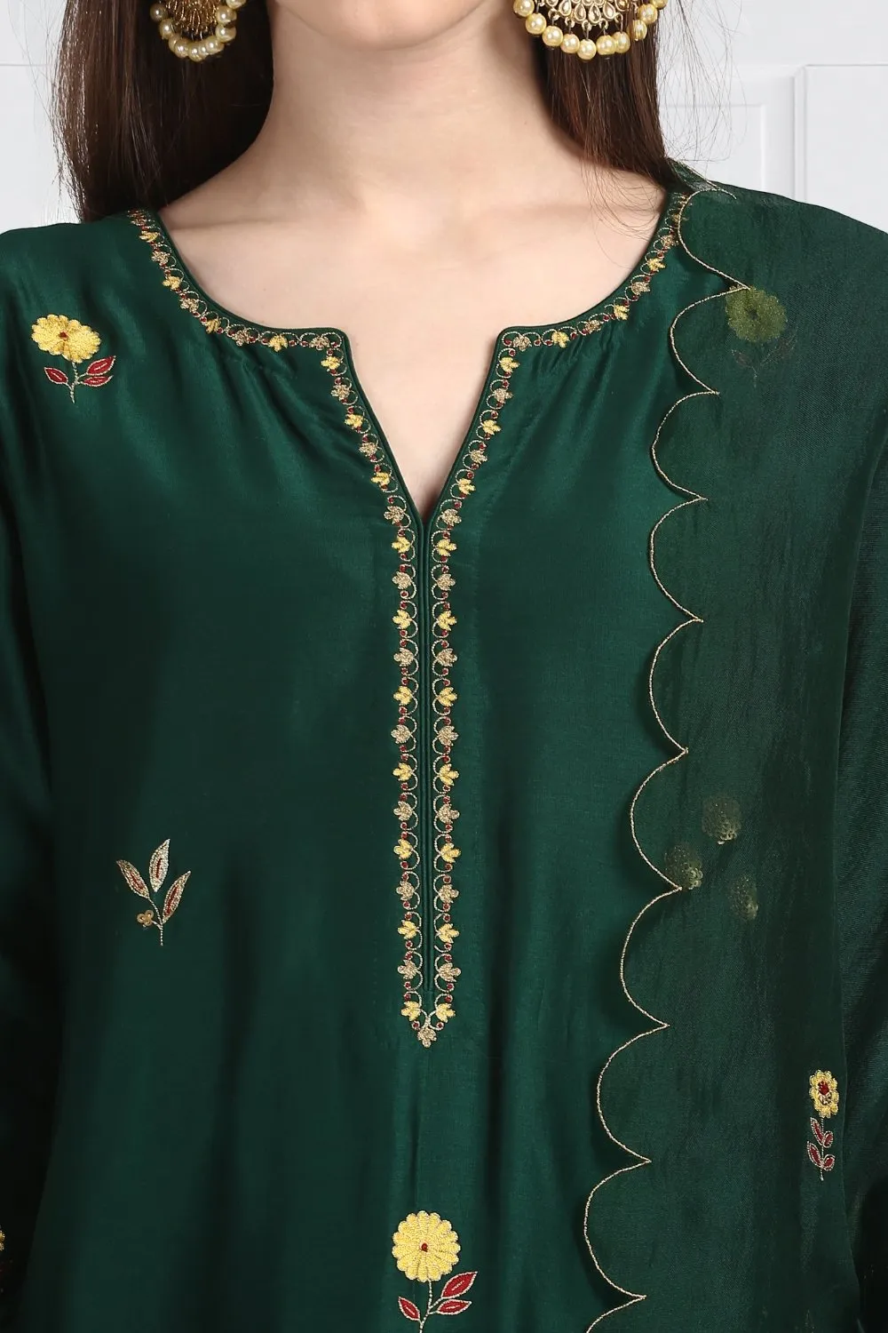 Panna Kaner Floral Resham Buti Kurta With Silk Pants and Organza Silk Scalloped Dupatta