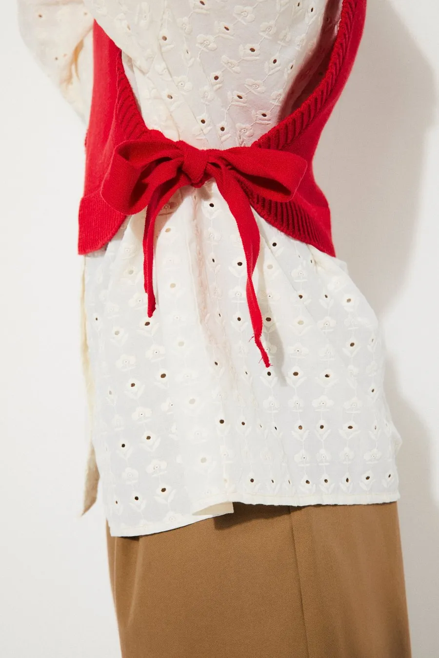 Pilea Knit Vest Red