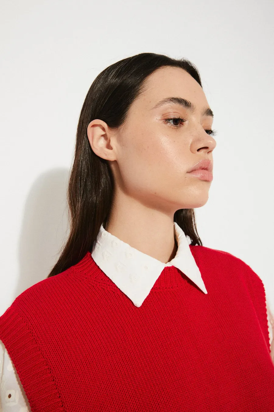 Pilea Knit Vest Red