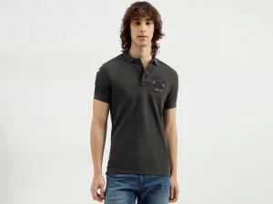 Polo Neck Solid Pattern T-Shirt