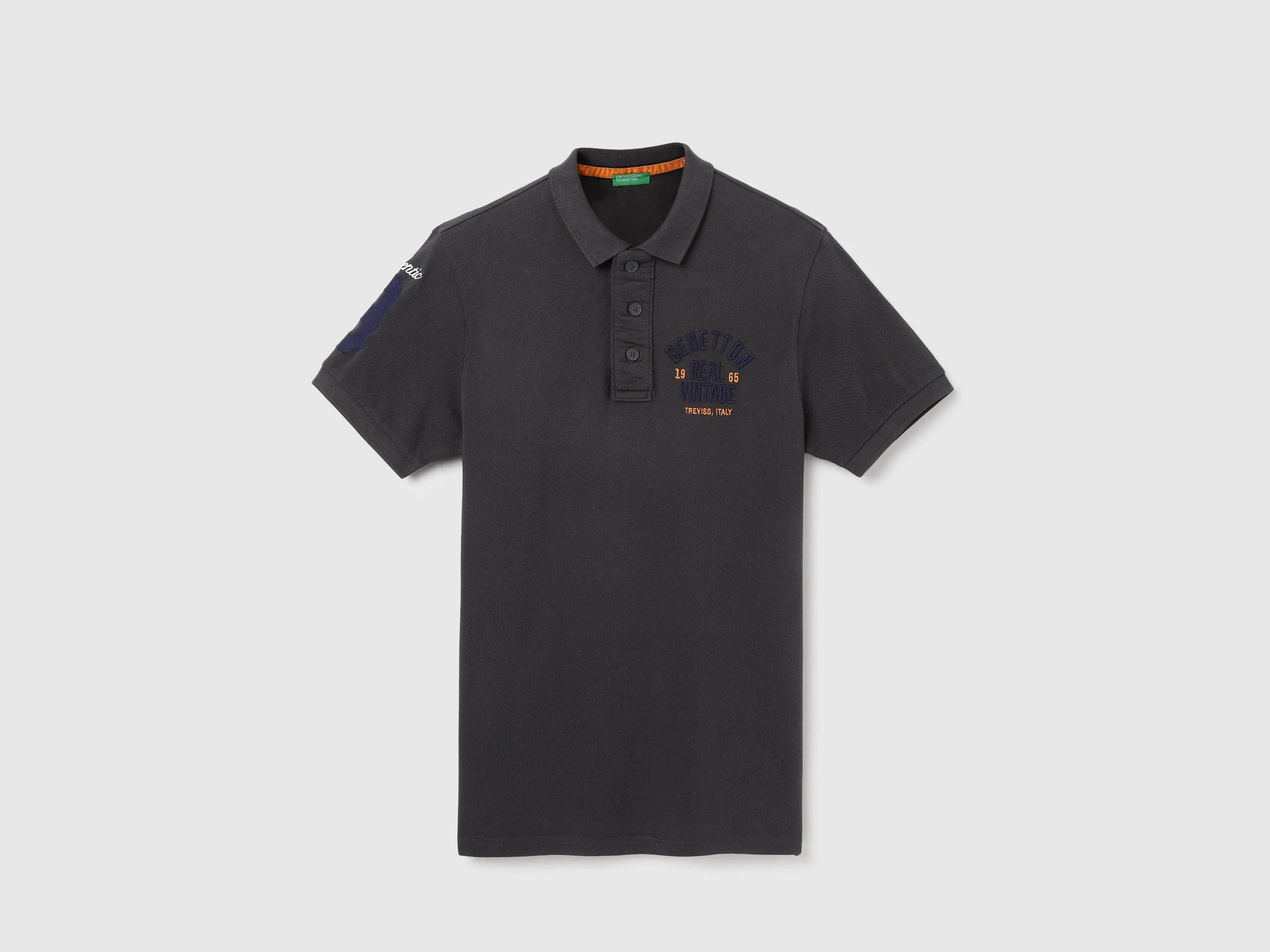 Polo Neck Solid Pattern T-Shirt