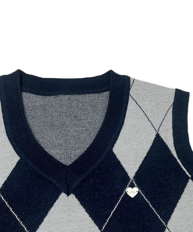 Q.C PLAY: Argyle Check Wool Blend V-neck Vest - Navy