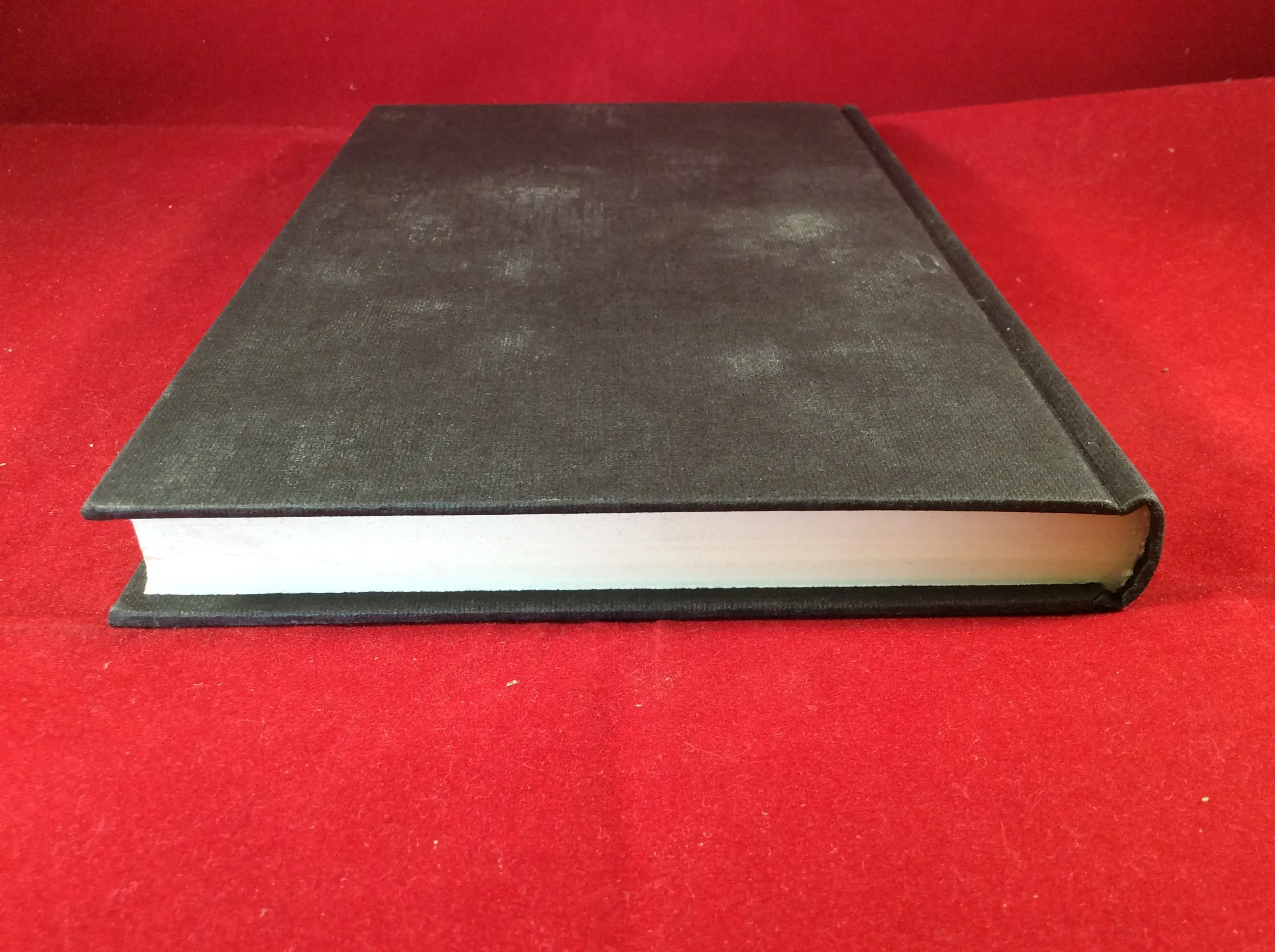 R. Chetwynd- Hayes, The Fantastic World of Kamtellar: A Book of Vampires and Ghouls, William Kimber, 1980, First Edition, Signed.
