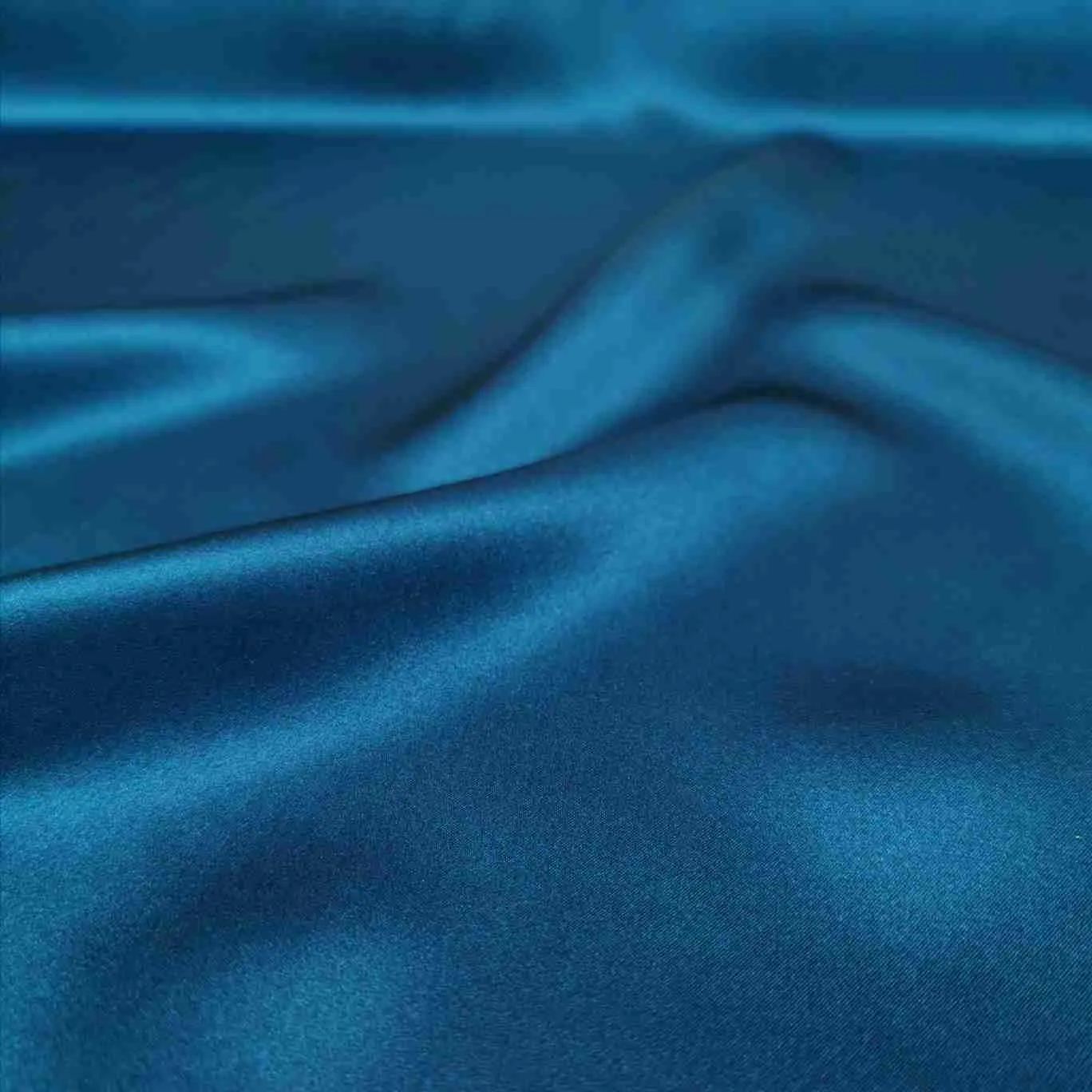 Silk Satin, Petrol
