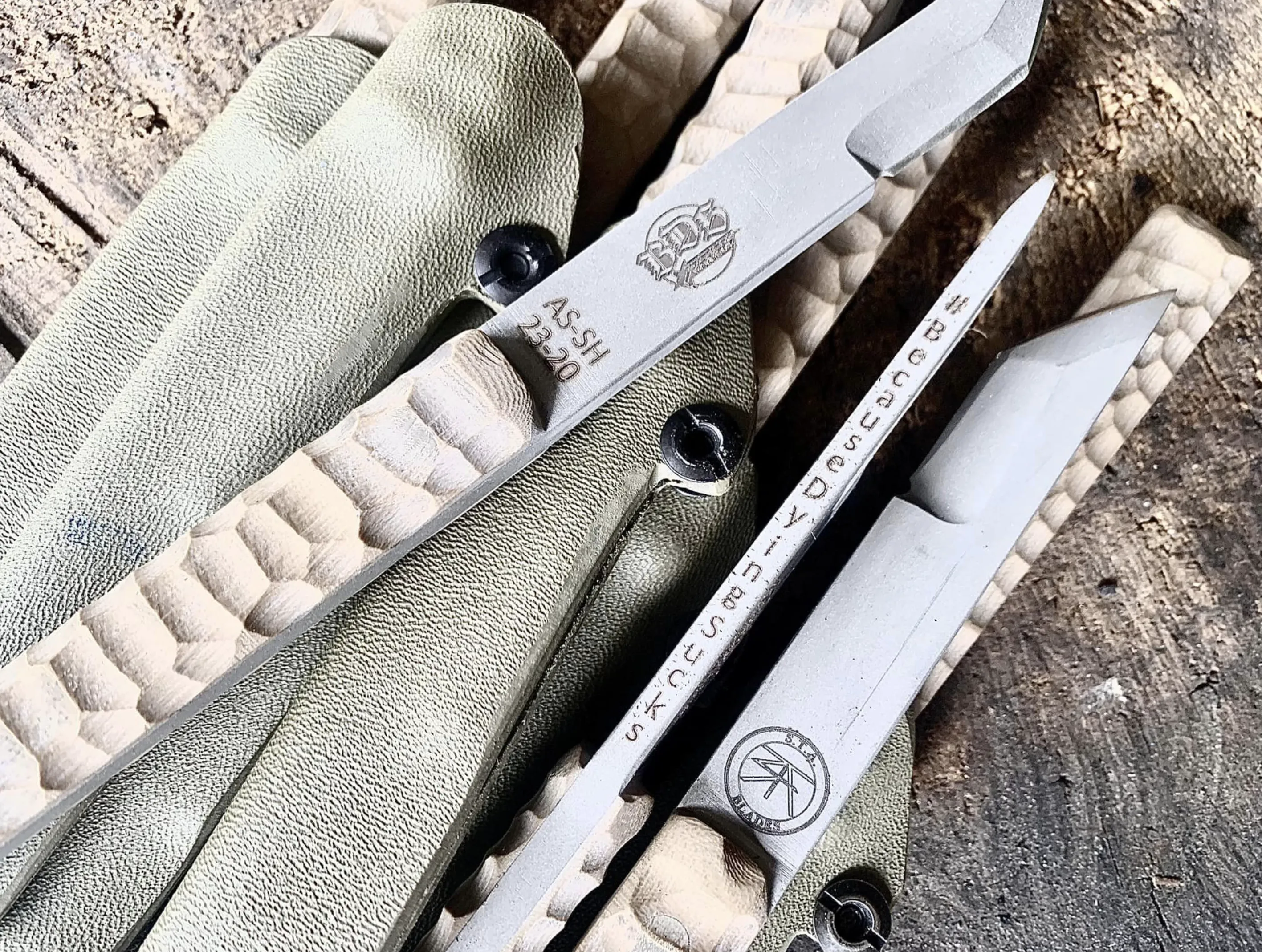 S.T.A. Blades Molle Shivvy