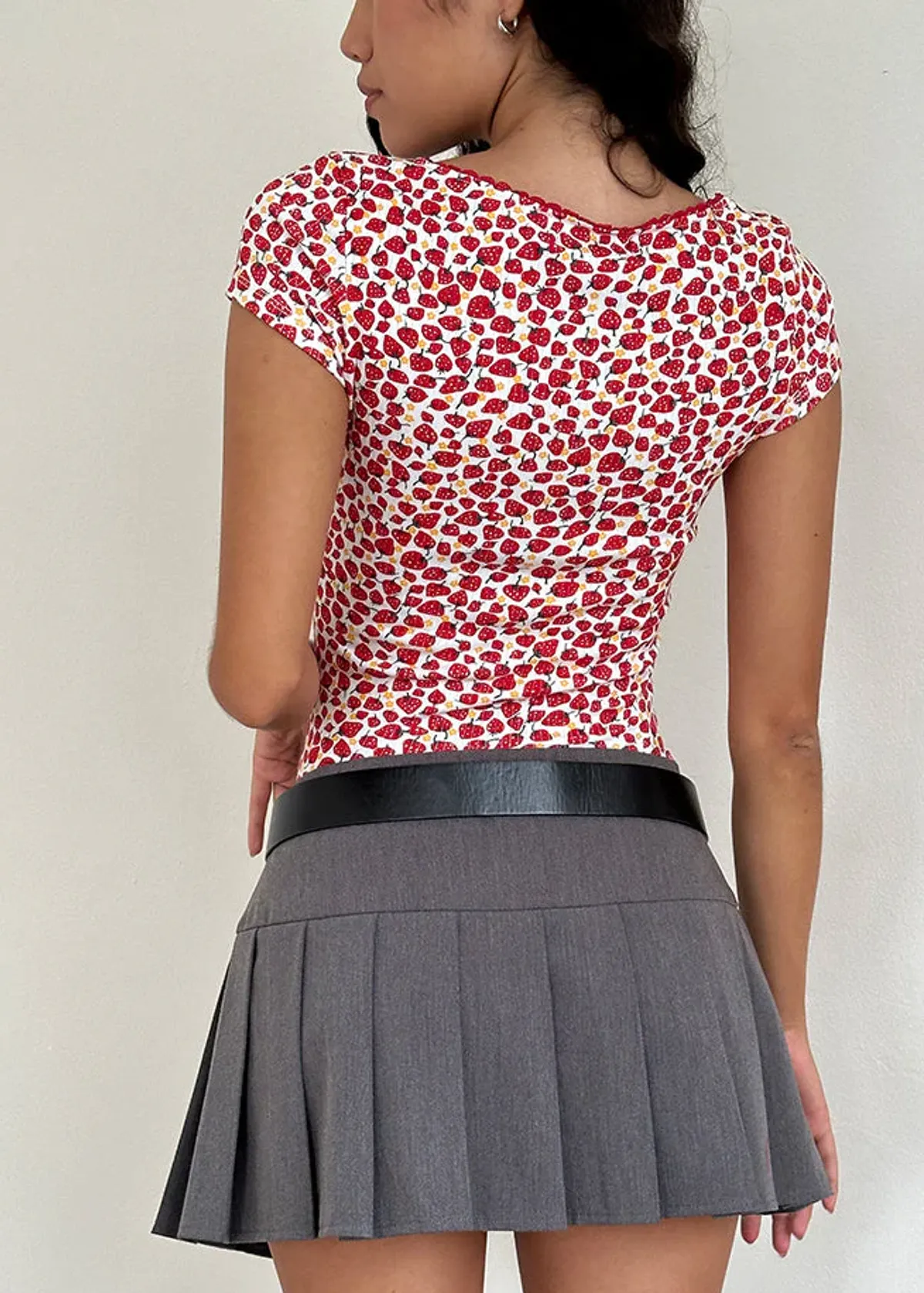 Strawberry Daisy Rib Tee
