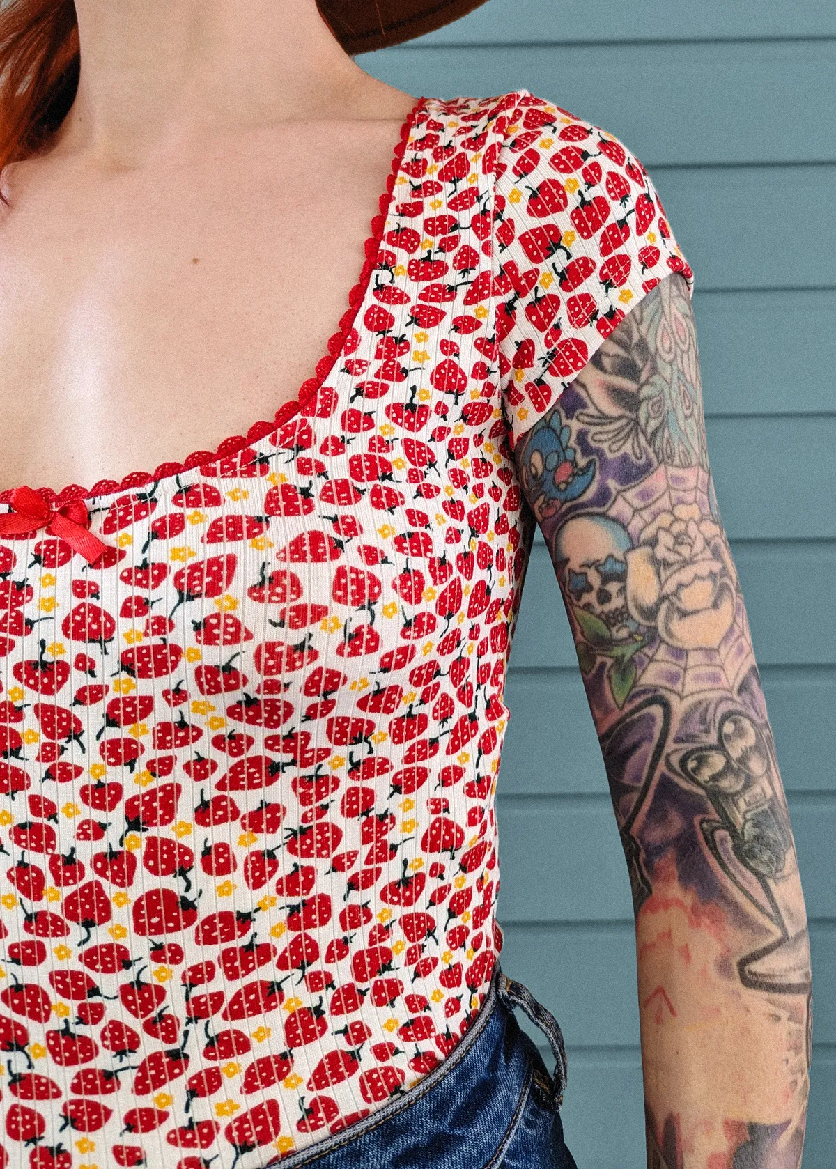 Strawberry Daisy Rib Tee