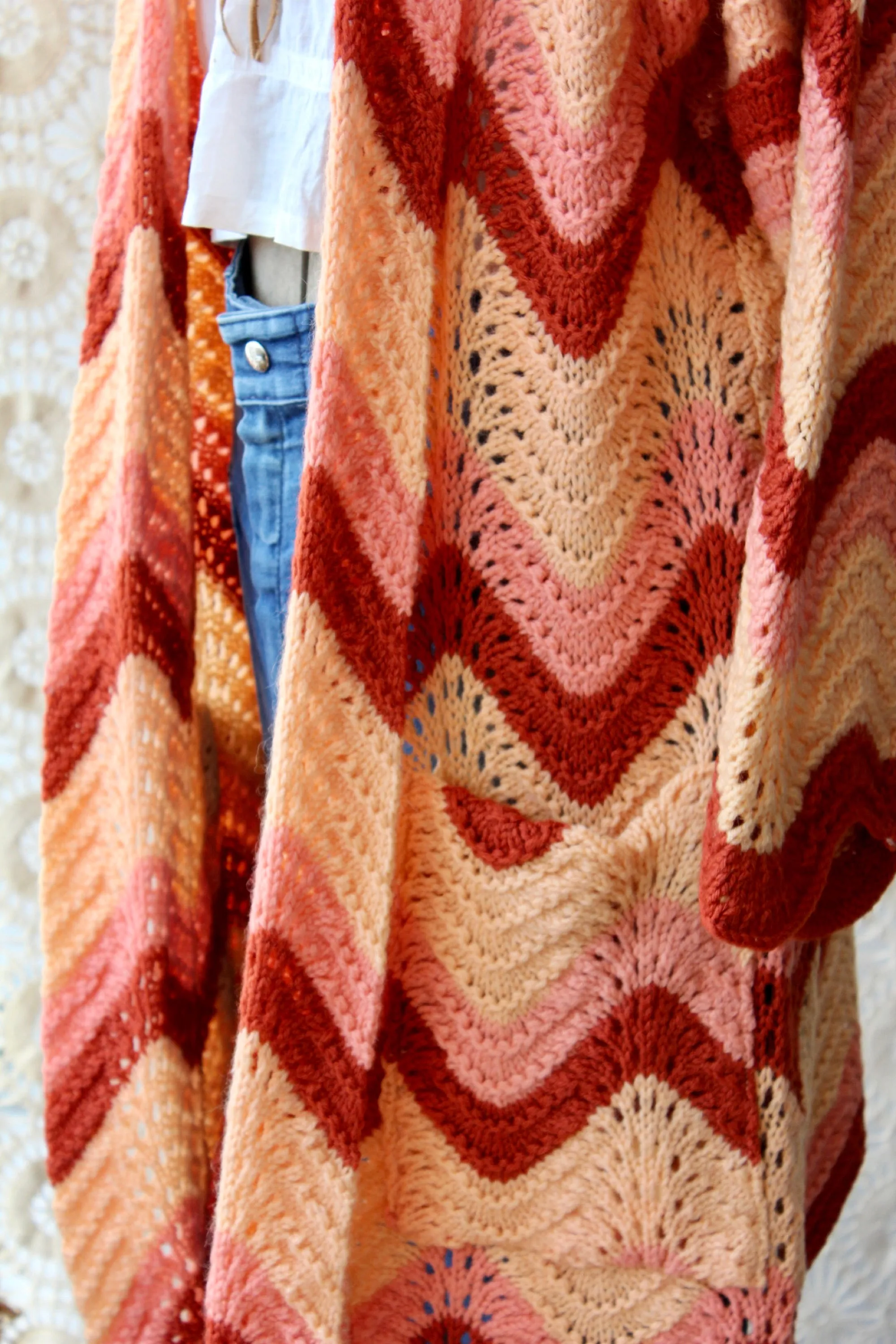 The Highlands Foundry Peach Zig Zag Crochet Duster THF145