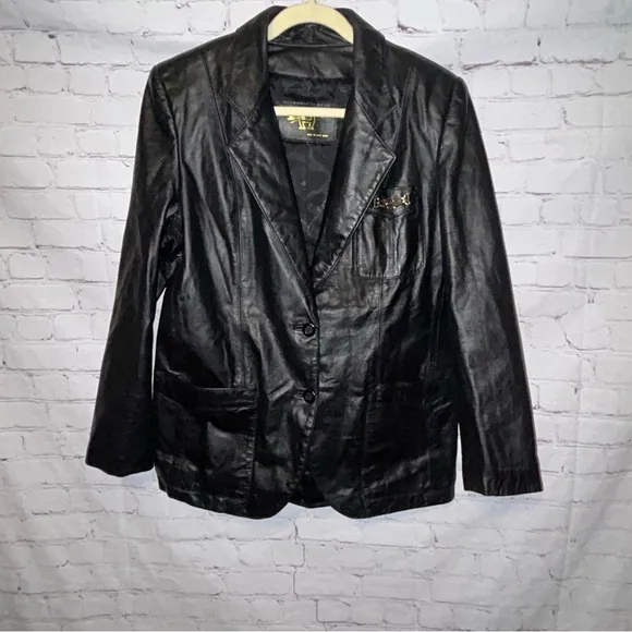 Vintage Etienne Aigner leather jacket size 14