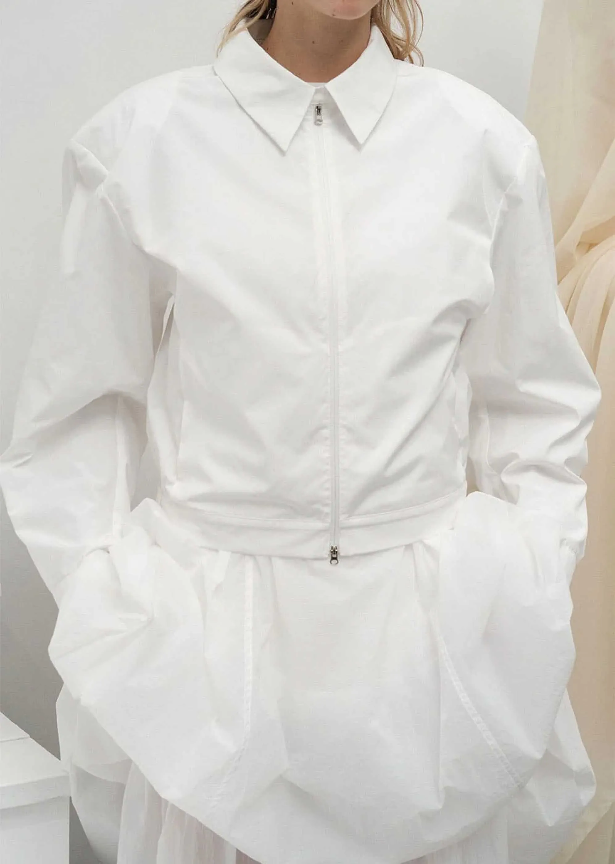 White Cropped Zip-Up Jumper
